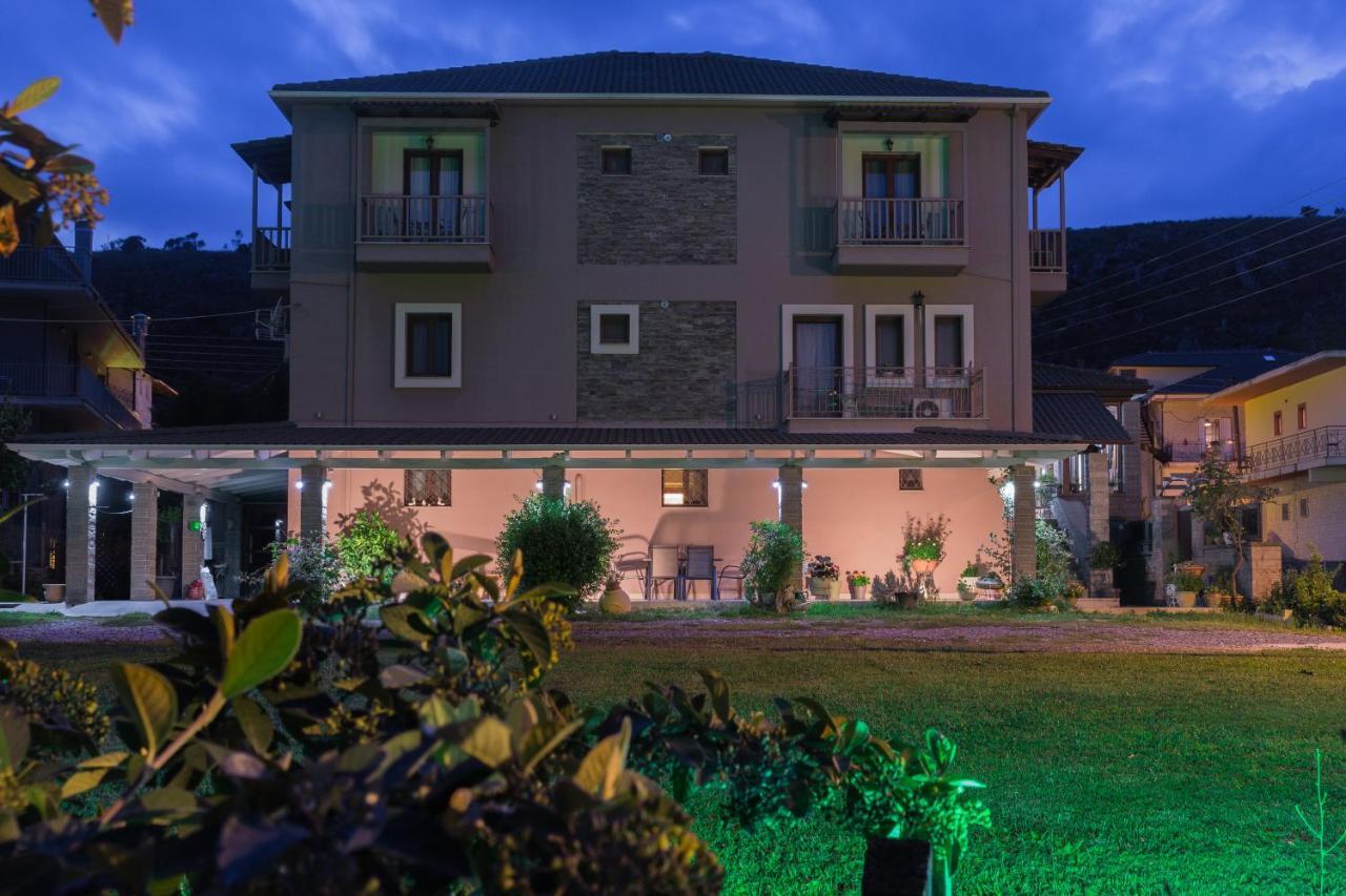 Akrolimnion Hotel อิโออันนินา ภายนอก รูปภาพ